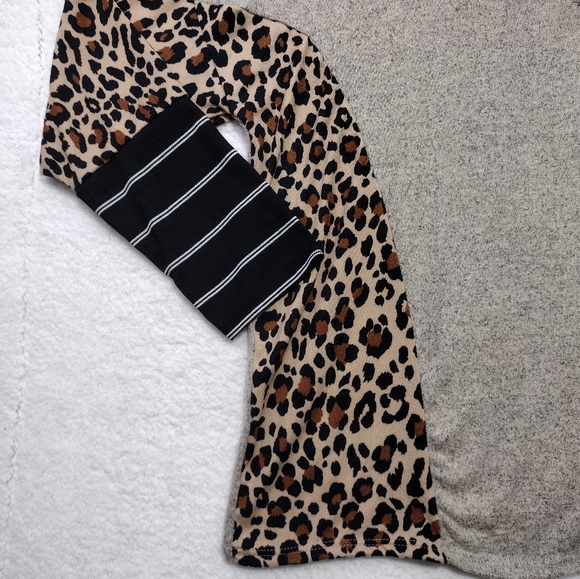 NWT Haptics Mixed Media Leopard Print Sweatshirt Oatmeal Size XL - Picture 4 of 10